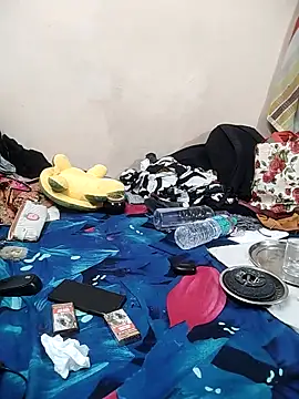 Snapshot of meenu_bhabhi547 chatting on November 27, 4:13 am meenu bhabhi547 online show from November 27, 4:13 am