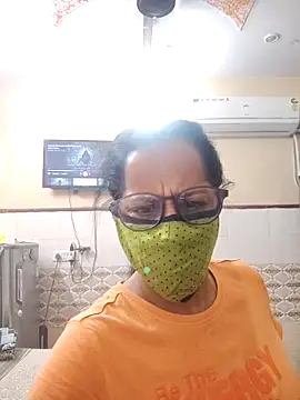 Snapshot of meenu_bhabhi547 chatting on October 25, 2:00 am meenu bhabhi547 online show from October 25, 2:00 am