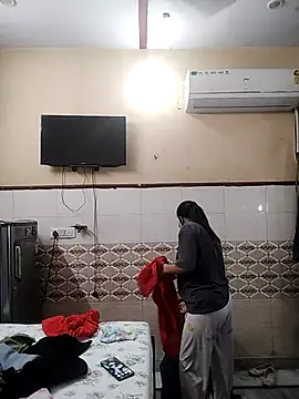 meenu bhabhi547 online show from April 10, 1:45 am