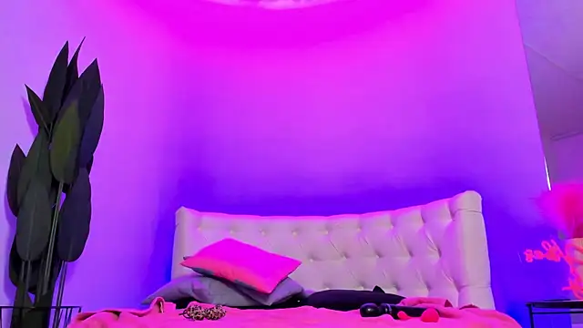 JessicaSky  online show from November 21, 7:02 pm