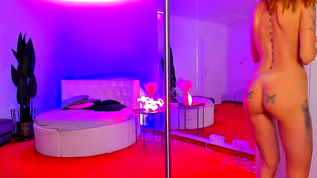 JessicaSky  online show from October 31, 2:57 pm