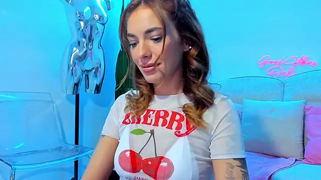 JessicaSky  online show from April 25, 8:28 pm