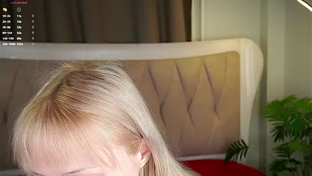 MarciDarugar online show from December 1, 3:13 pm