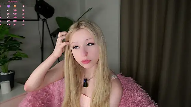 MarciDarugar online show from November 8, 3:04 pm