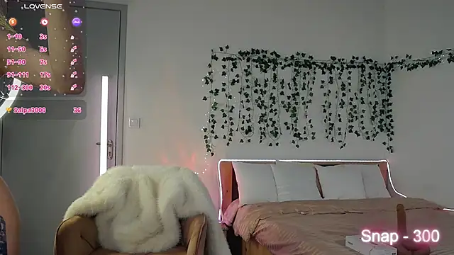 EvaLone1 online show from February 2, 8:41 pm