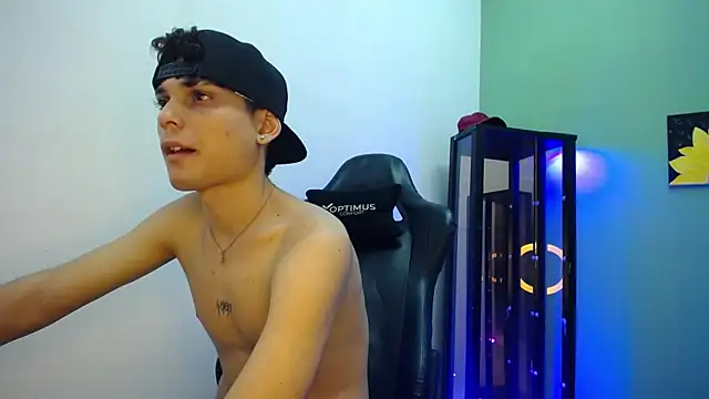 dilan hott  online show from December 15, 6:47 pm