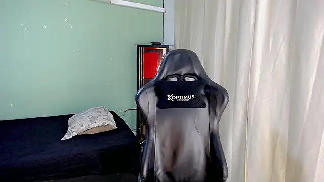 dilan hott  online show from November 27, 7:47 pm