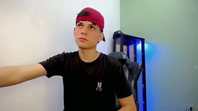 dilan hott  online show from December 4, 5:34 pm