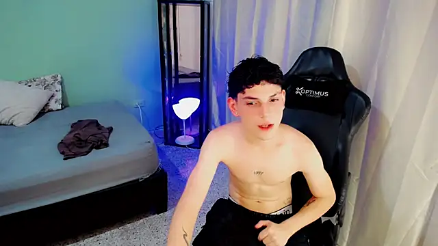 dilan hott  online show from September 20, 8:47 pm