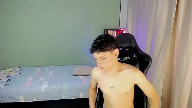 dilan hott  online show from November 24, 6:19 pm