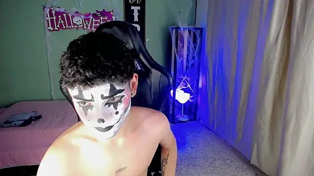 dilan hott  online show from October 31, 8:16 pm