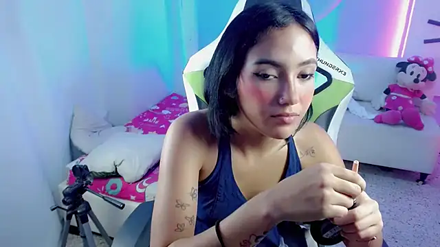 mishel hott online show from October 11, 9:16 pm