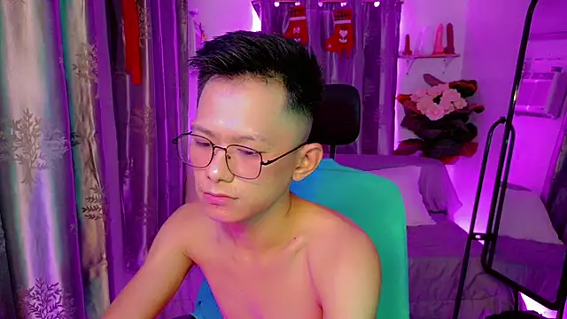 Skinny CumLoader69 online show from November 28, 4:23 am