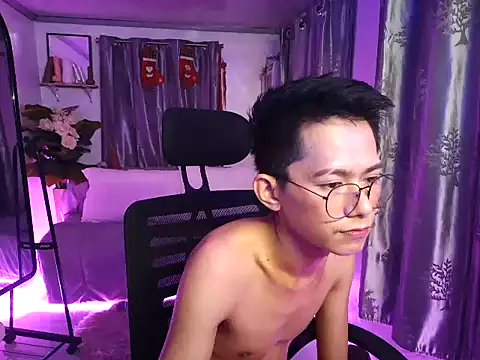 Skinny CumLoader69 online show from November 17, 4:55 pm