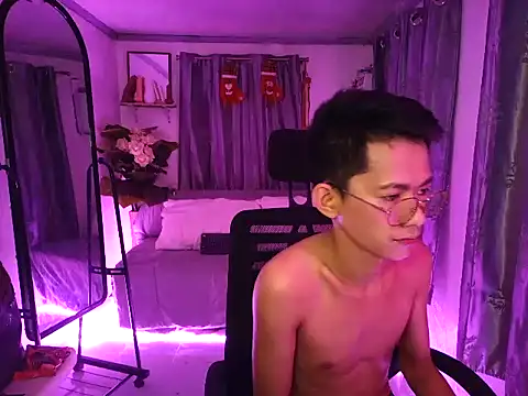 Skinny CumLoader69 online show from November 14, 9:07 pm