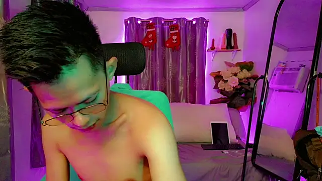 Skinny CumLoader69 online show from December 5, 8:46 am