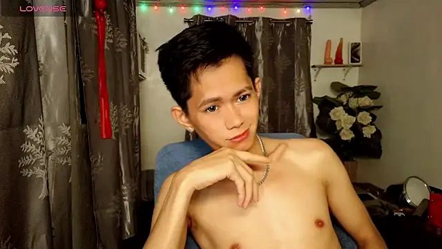 Skinny CumLoader69 online show from June 3, 9:30 pm
