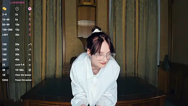 KatyKufel online show from March 28, 7:15 pm