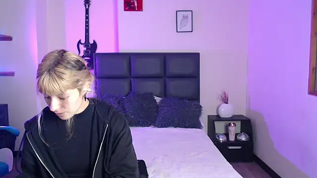 Amnesia  online show from October 8, 12:17 pm