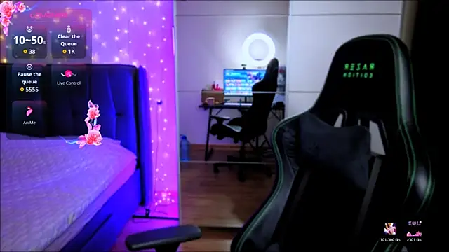 Veronica Larsson online show from February 15, 4:50 pm