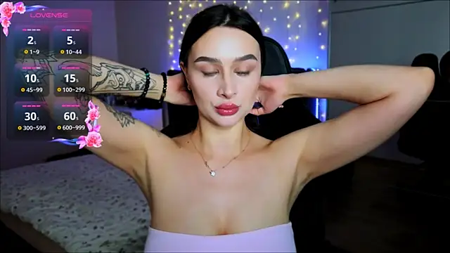 Veronica Larsson online show from July 9, 8:19 pm
