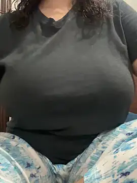 Snapshot of aisha1630 chatting on September 23, 10:44 am aisha1630 online show from September 23, 10:44 am