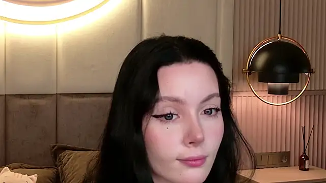 Goldy Stark online show from February 18, 9:00 pm