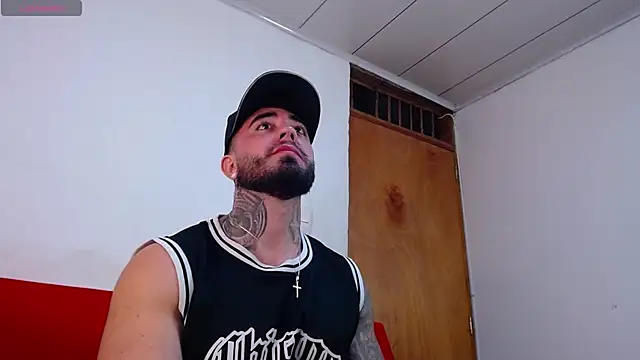 tommyblessd1 online show from April 23, 6:42 am