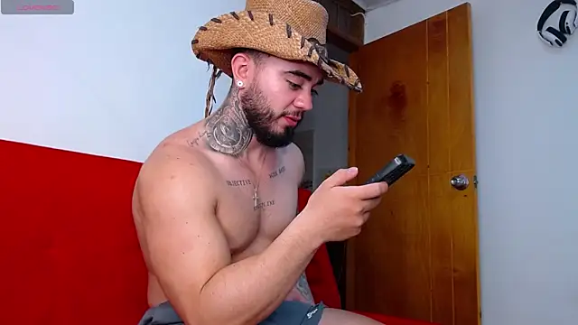 tommyblessd1 online show from October 13, 8:32 pm