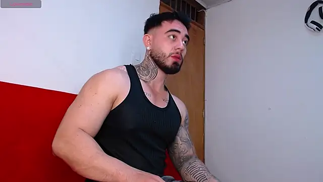 tommyblessd1 online show from November 11, 6:52 am