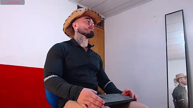tommyblessd1 online show from April 24, 6:15 am