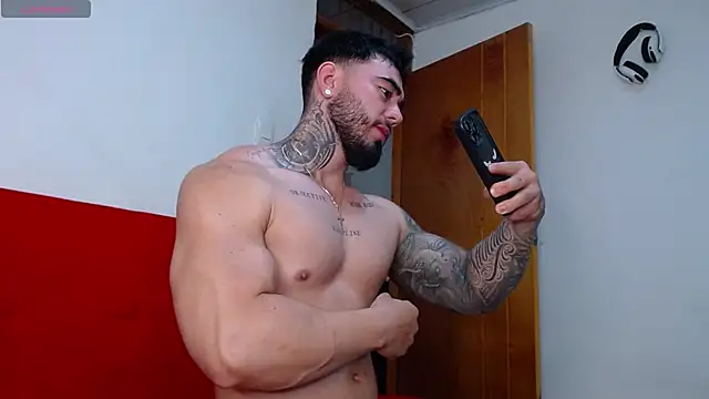 tommyblessd1 online show from October 25, 5:24 pm