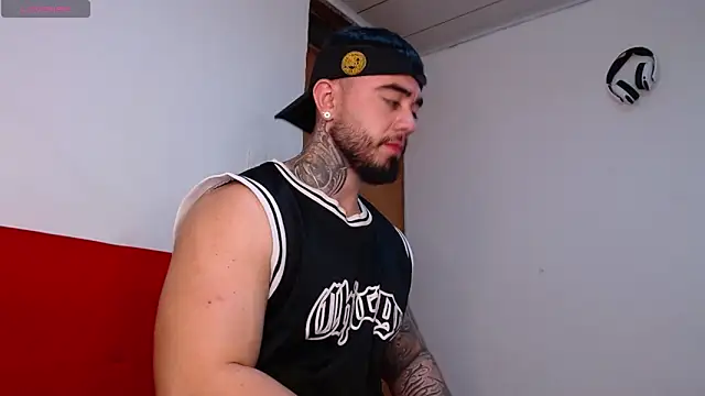 tommyblessd1 online show from November 14, 7:12 am