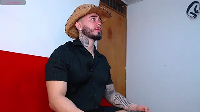 tommyblessd1 online show from September 10, 7:57 pm