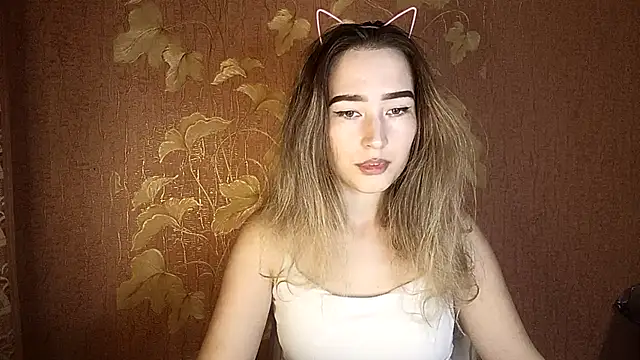 Awora Wolf online show from September 17, 5:15 pm