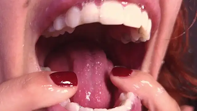 bri von dhara   online show from May 29, 12:38 am