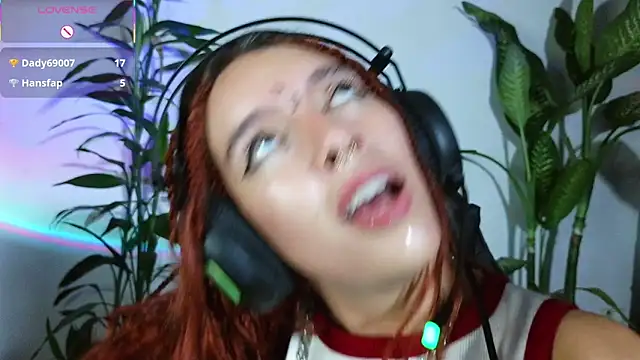 bri von dhara   online show from April 5, 1:01 am