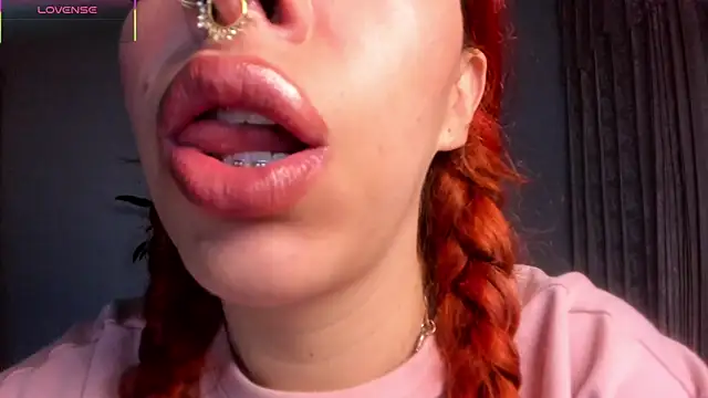 Snapshot of bri_von_dhara__ chatting on September 17, 10:39 am bri von dhara online show from September 17, 10:39 am