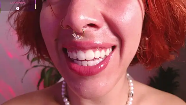 bri von dhara   online show from April 30, 7:32 pm