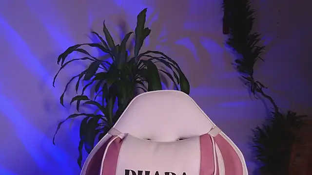 bri von dhara   online show from April 16, 11:07 pm