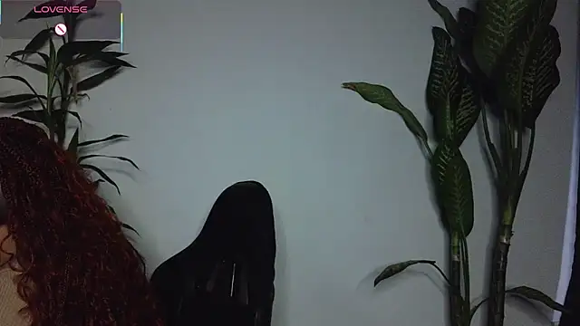 bri von dhara   online show from March 29, 11:17 pm