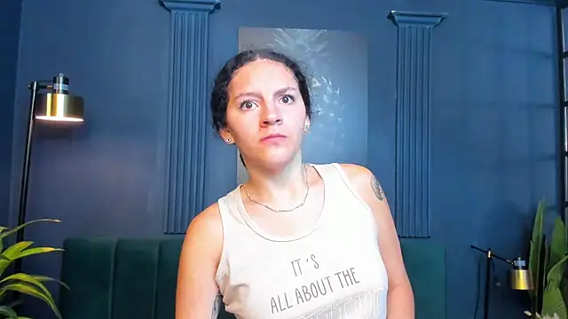 aliceandsia online show from October 30, 4:44 am