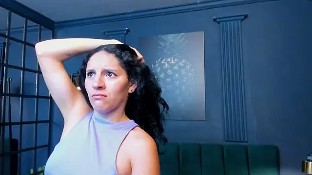 Snapshot of aliceandsia chatting on September 20, 3:00 am aliceandsia online show from September 20, 3:00 am