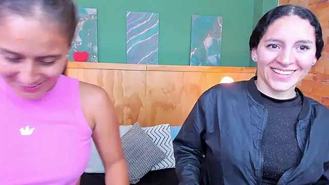 aliceandsia online show from November 5, 7:17 pm