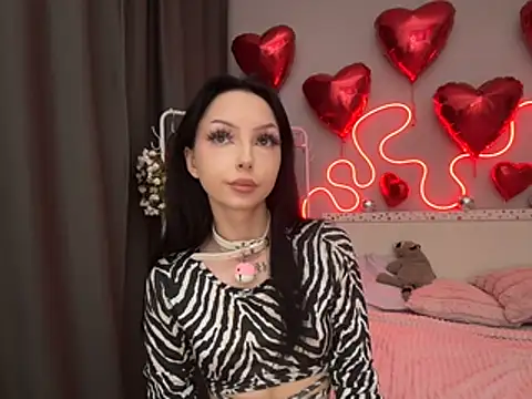 Lina Thornton  online show from July 28, 8:52 pm
