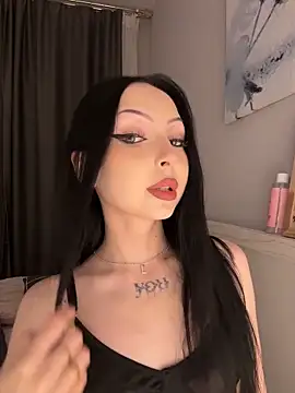 Lina Thornton  online show from April 12, 8:56 pm