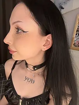 Lina Thornton  online show from April 23, 6:31 pm