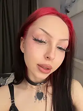 Lina Thornton  online show from November 16, 8:35 pm