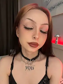 Lina Thornton  online show from December 5, 8:28 pm