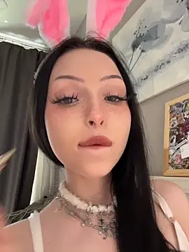 Lina Thornton  online show from April 2, 10:11 am